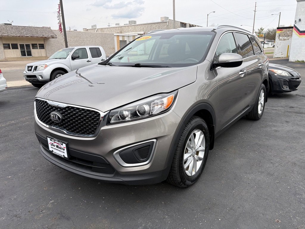 Used 2016 Kia Sorento LX w/ LX Convenience Package image 6