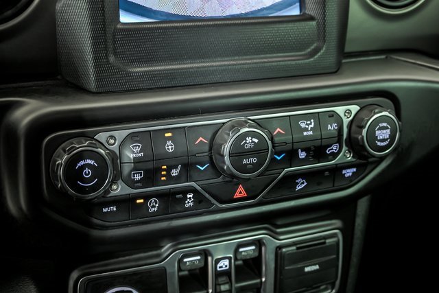 Used 2018 Jeep Wrangler Unlimited Sport S image 23