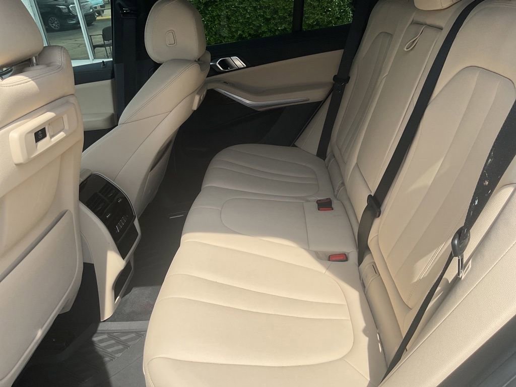 Used 2022 BMW X5 sDrive40i w/ Parking Assistance Package image 15
