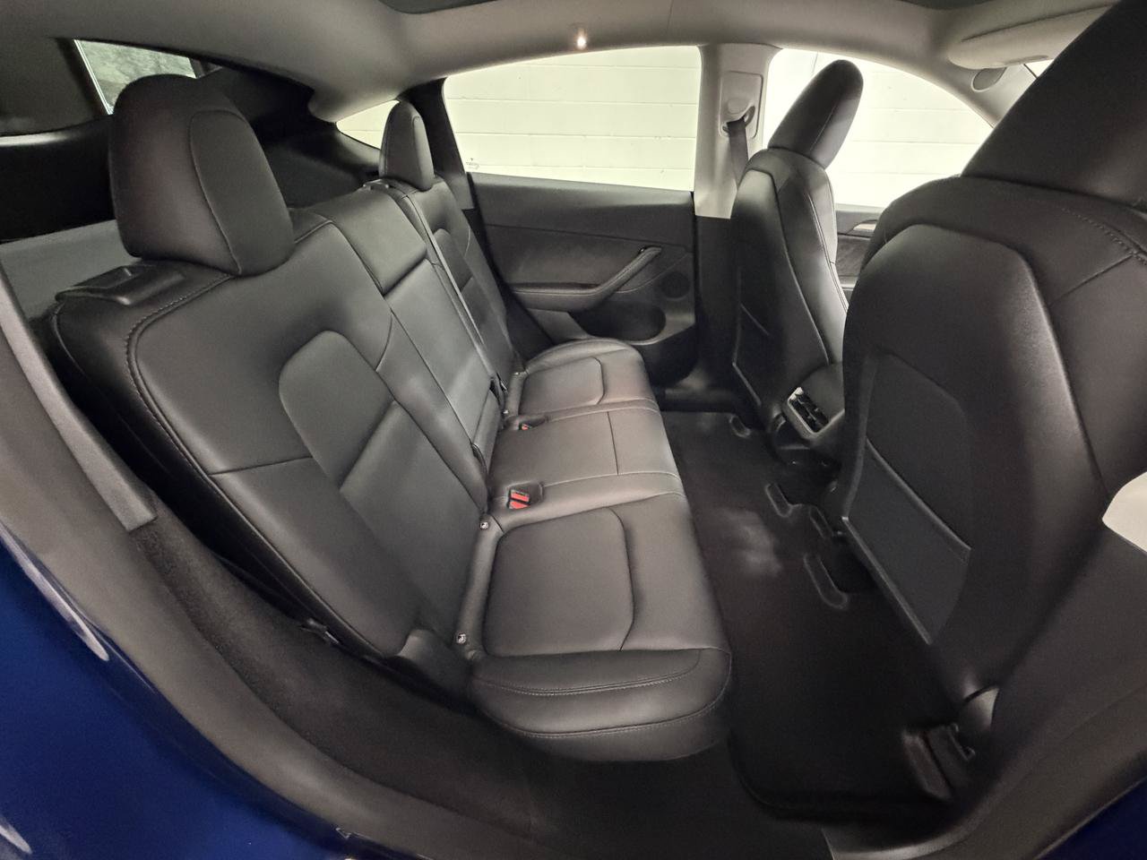 Used 2024 Tesla Model Y Long Range AWD/4WD image 18