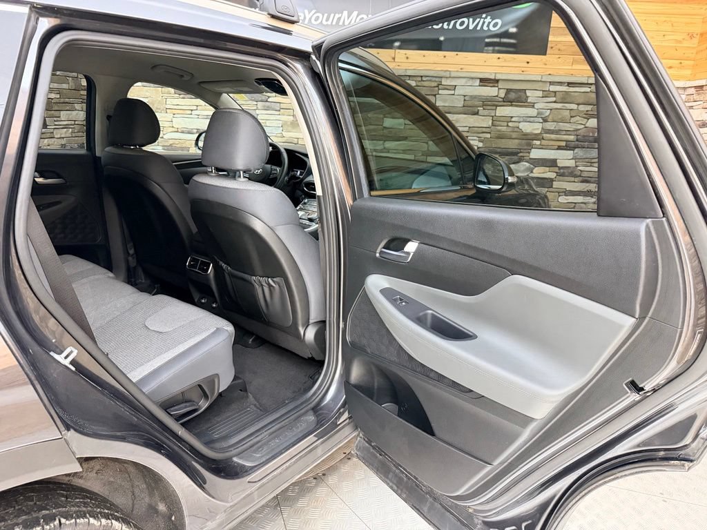 Used 2023 Hyundai Santa Fe SEL AWD/4WD image 33