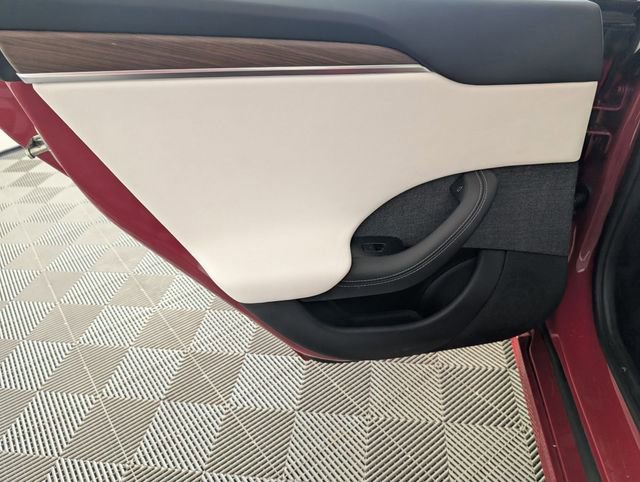 Used 2023 Tesla Model S Standard Range image 23