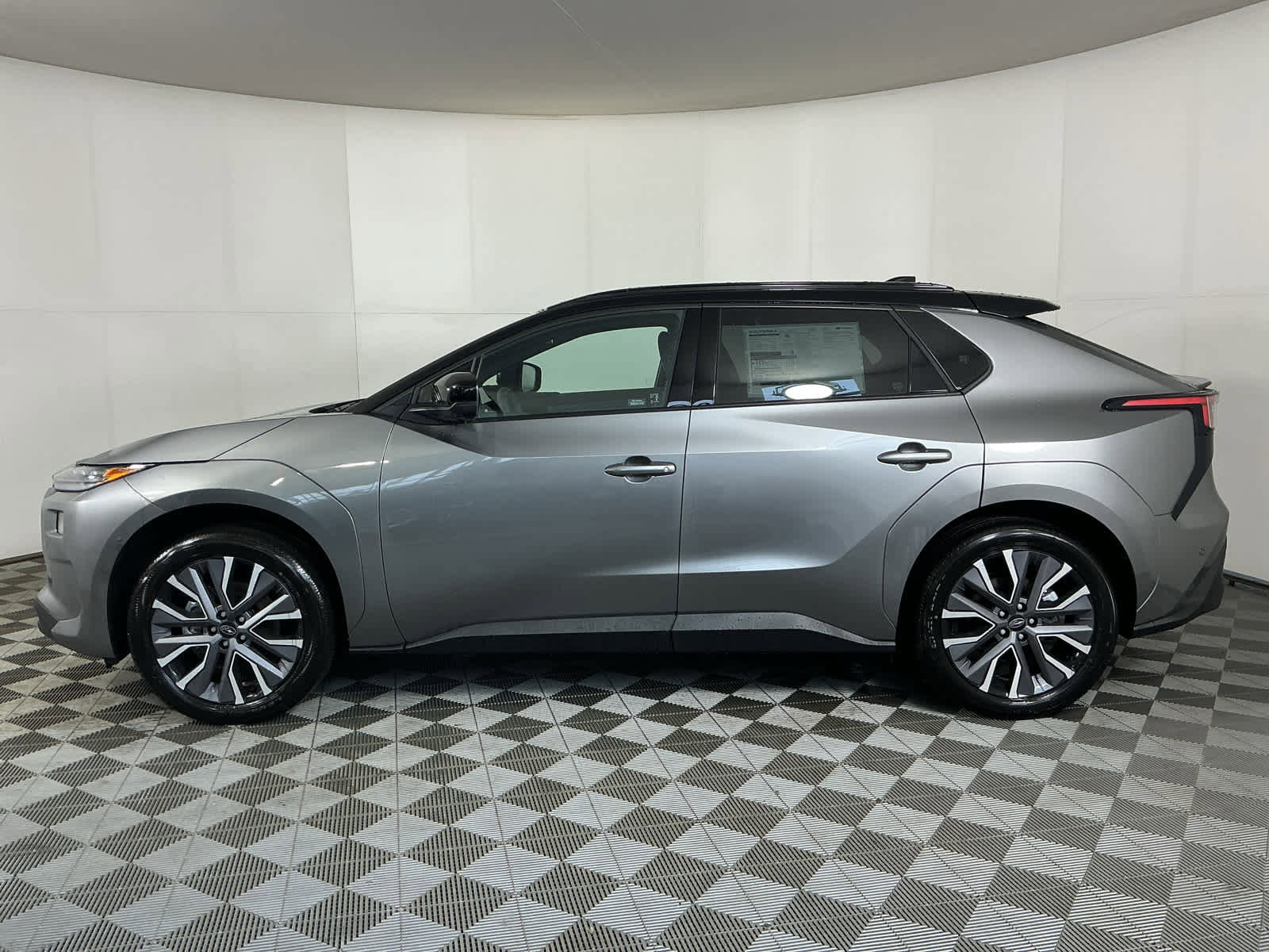 New 2026 Subaru Solterra image 4