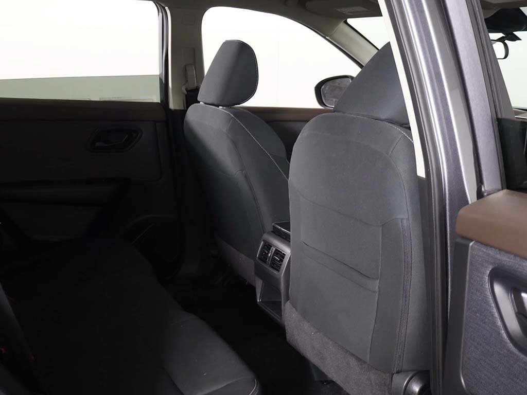 Used 2023 Nissan Rogue S AWD/4WD image 24