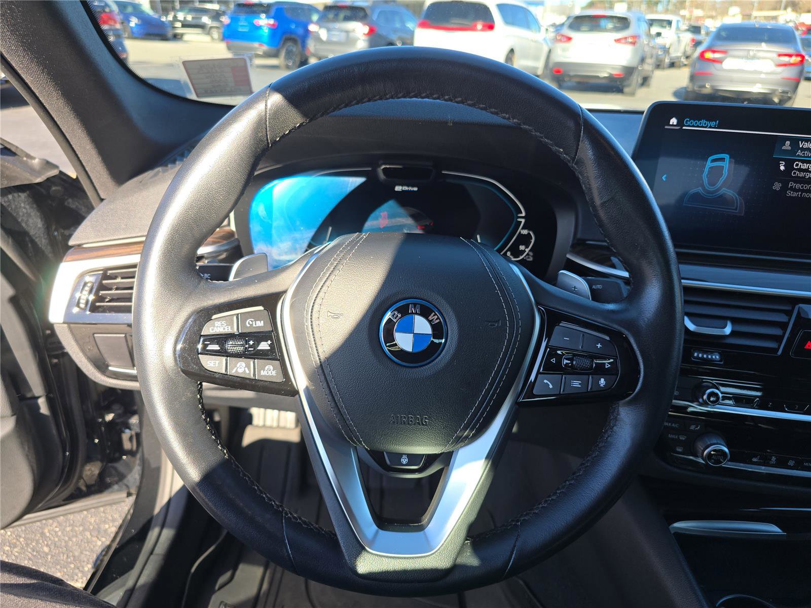 Used 2023 BMW 530e xDrive w/ Premium Package image 30