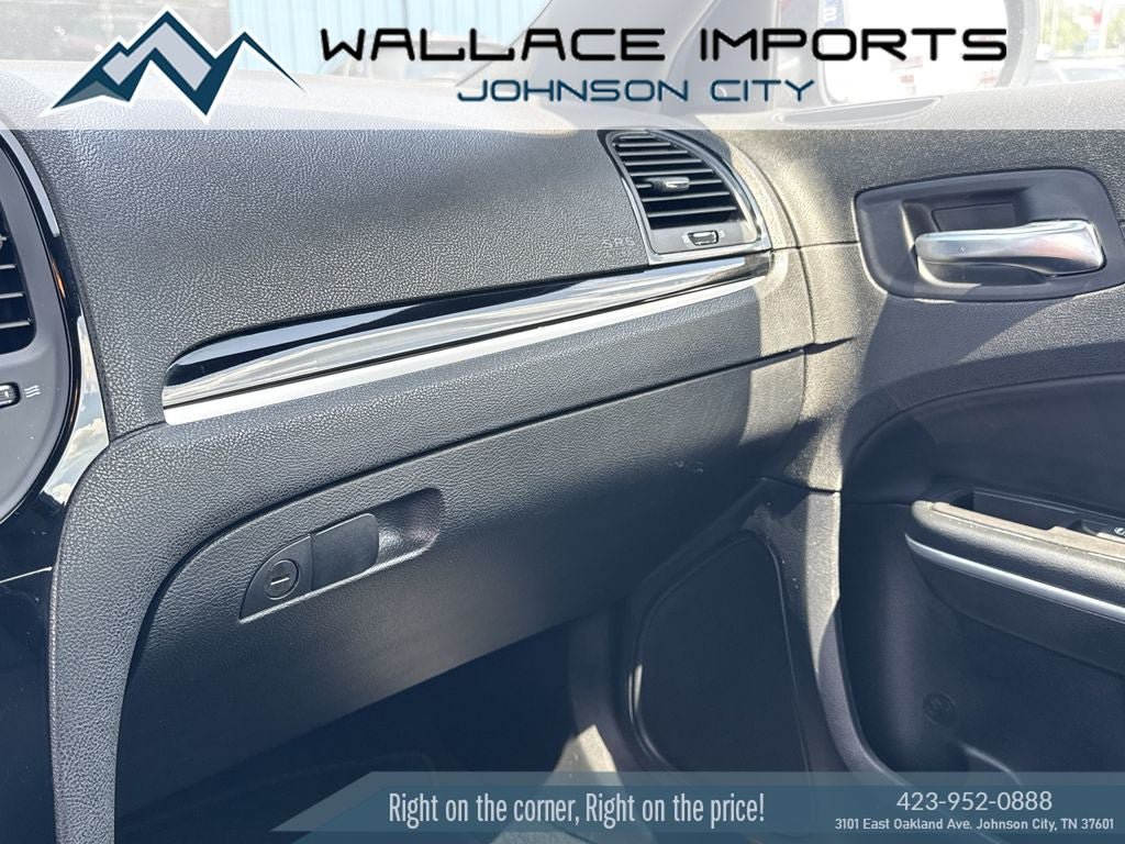 Used 2023 Chrysler 300 S w/ Comfort Group RWD image 20
