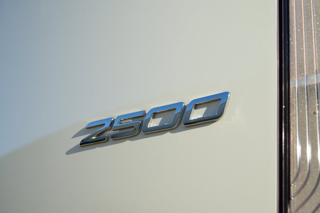 Used 2025 Mercedes-Benz Sprinter 2500 image 17