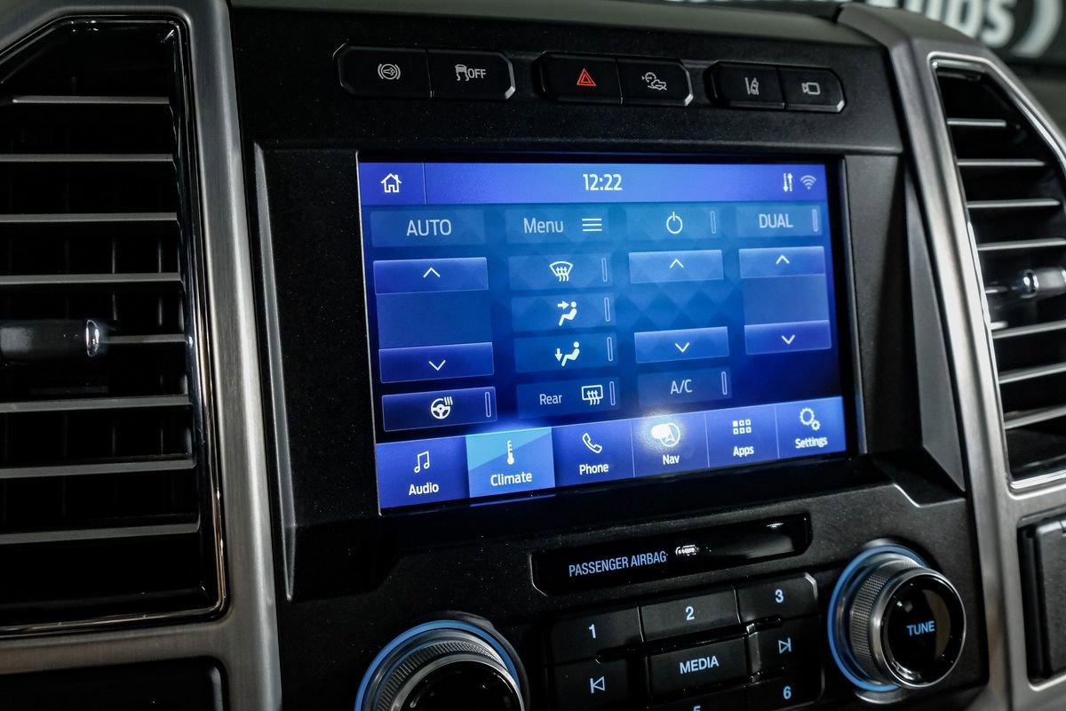 Used 2021 Ford F350 Platinum w/ Tremor Off-Road Package AWD/4WD image 29
