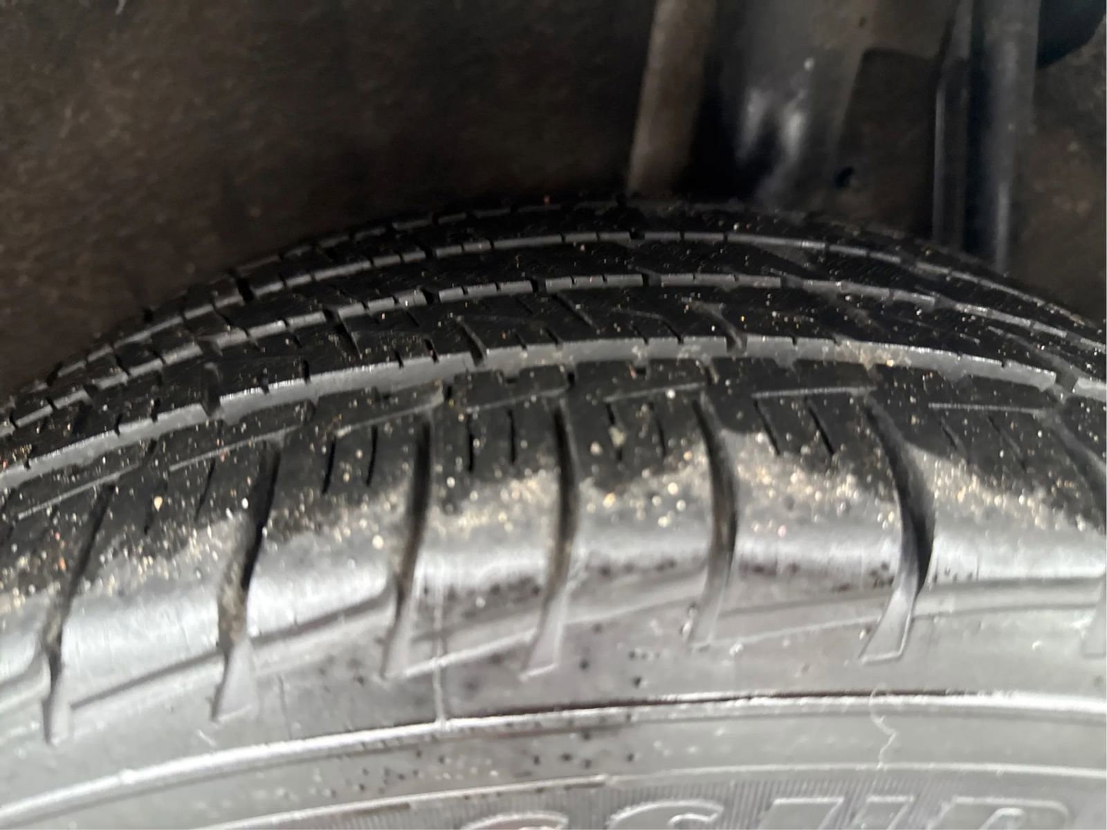 Used 2020 Nissan Kicks SR image 33