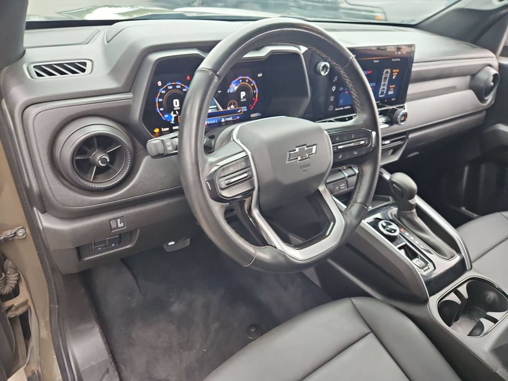 Used 2025 Chevrolet Colorado Trail Boss AWD/4WD image 13