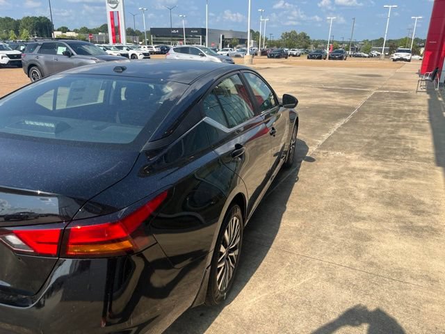 New 2026 Nissan Altima 2.5 SV FWD image 4