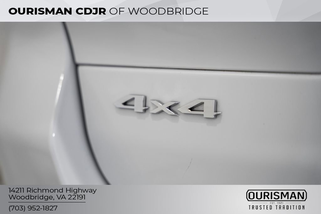 Certified 2024 Jeep Grand Cherokee L Limited w/ Luxury Tech Group II image 9