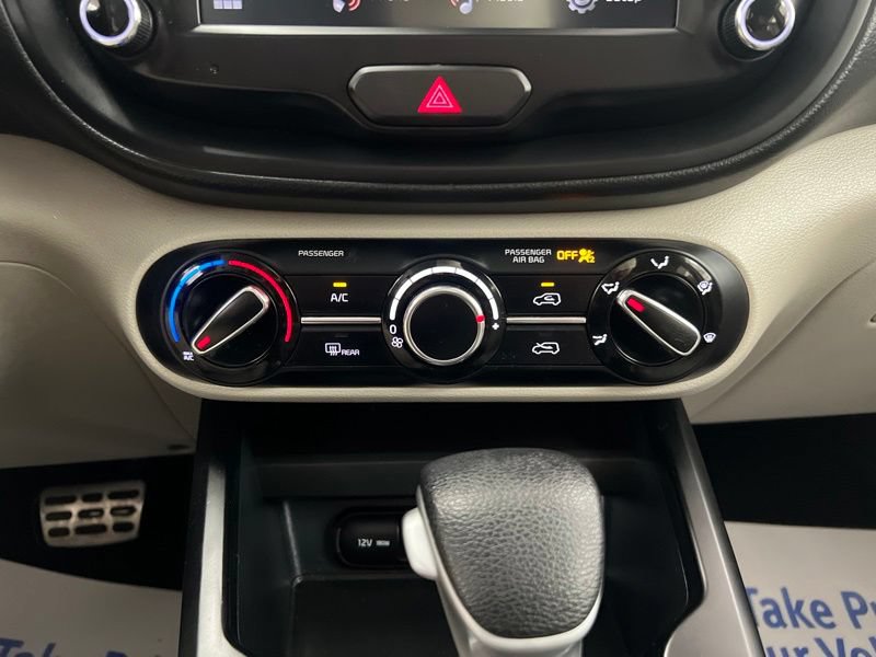 Certified 2024 Kia Soul LX FWD image 28