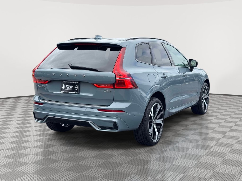 Used 2023 Volvo XC60 B6 Ultimate w/ Climate Package AWD/4WD image 4