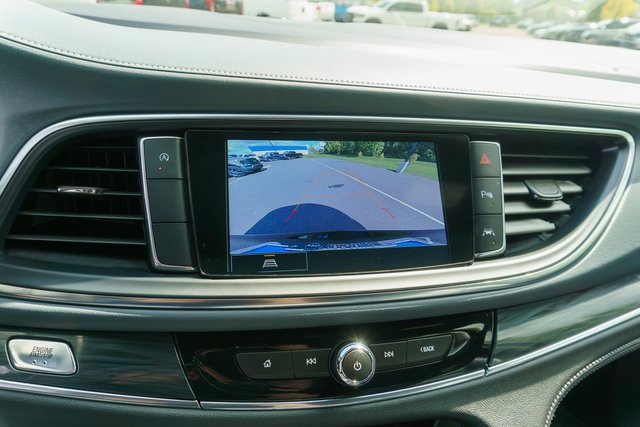Used 2023 Buick Enclave Essence image 30