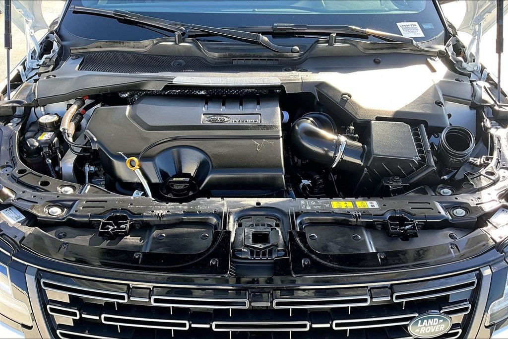 Certified 2025 Land Rover Range Rover Evoque Dynamic SE AWD/4WD image 28