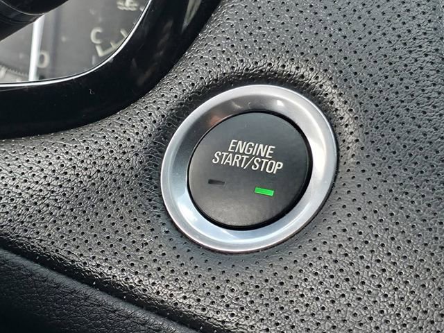 Used 2025 Cadillac XT6 Luxury image 21