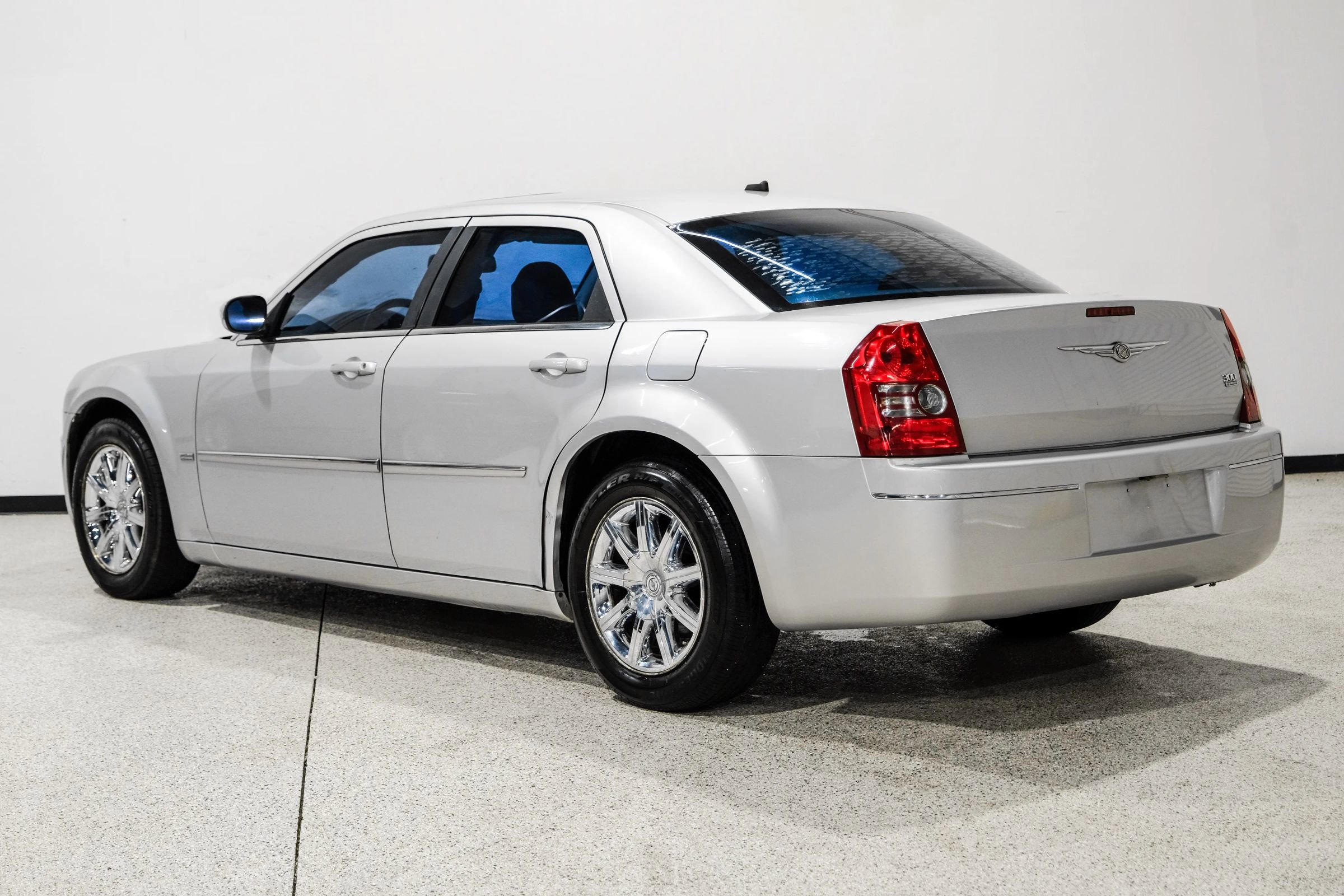 Used 2008 Chrysler 300 Touring image 7