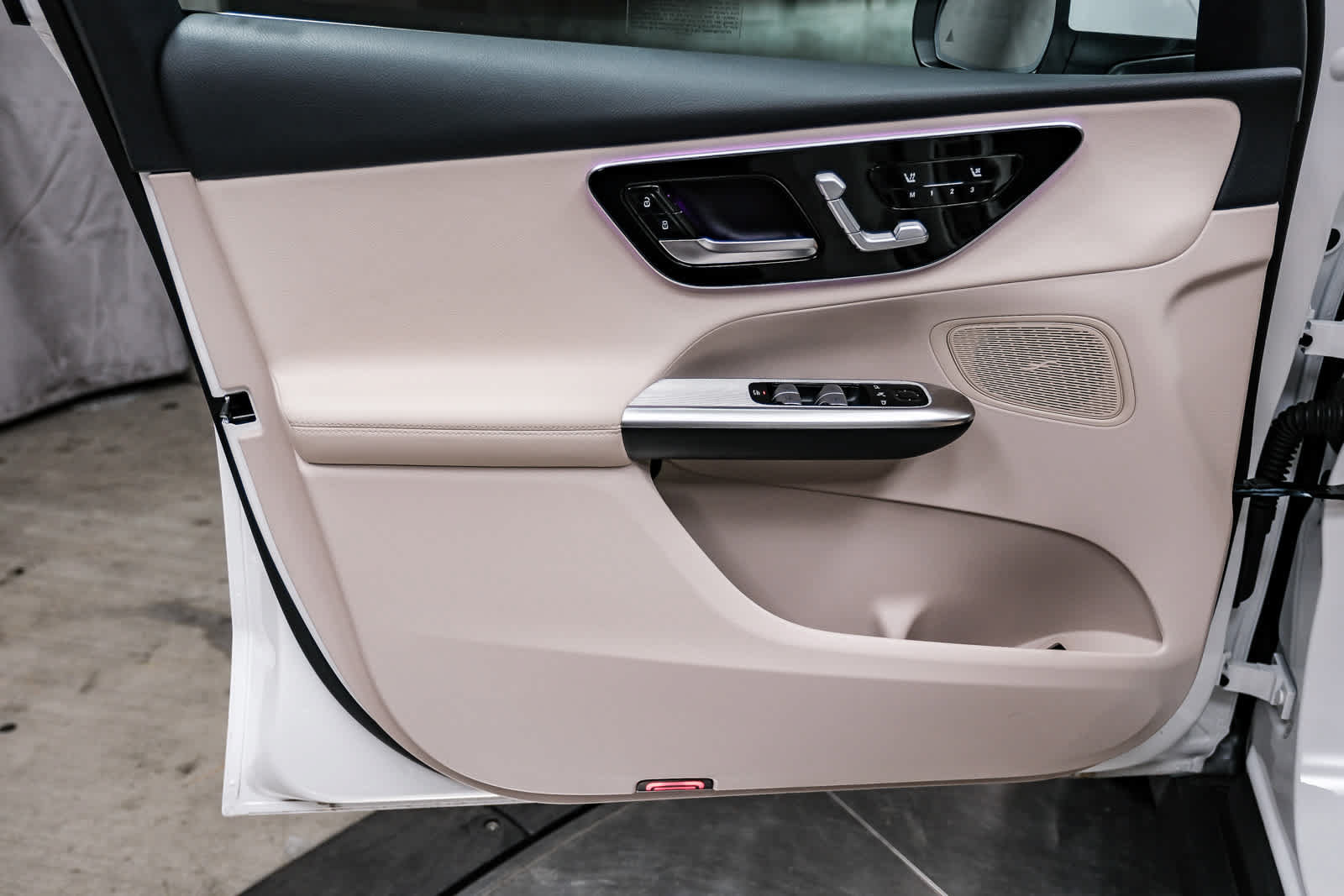 Certified 2026 Mercedes-Benz GLC 300 image 28