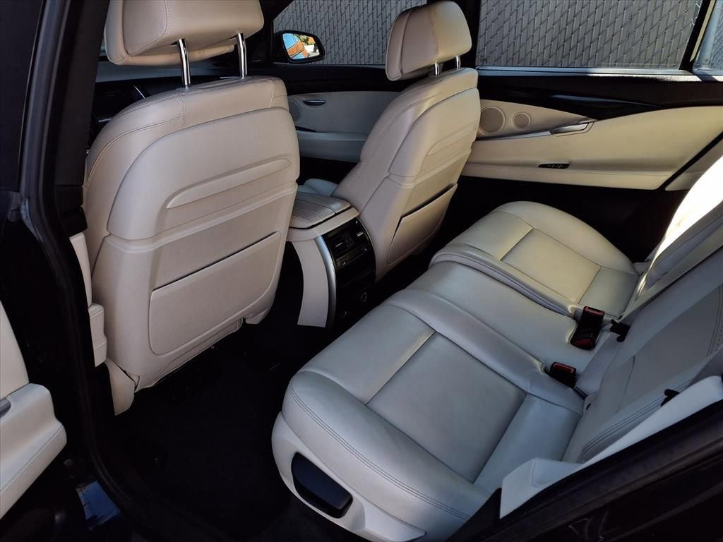 Used 2017 BMW 550i Gran Turismo xDrive 550i xDrive Gran Turismo image 17