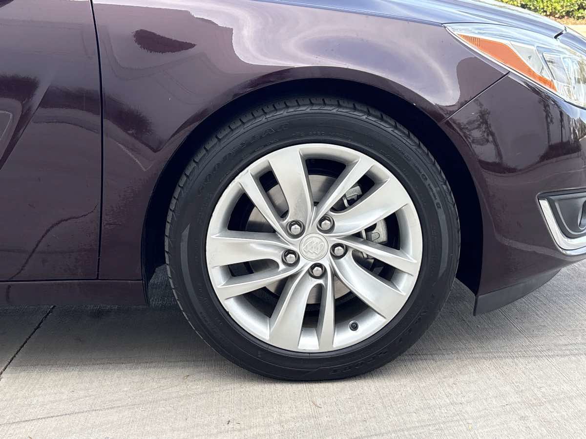 Used 2017 Buick Regal Premium w/ Driver Confidence Package #1 FWD image 8