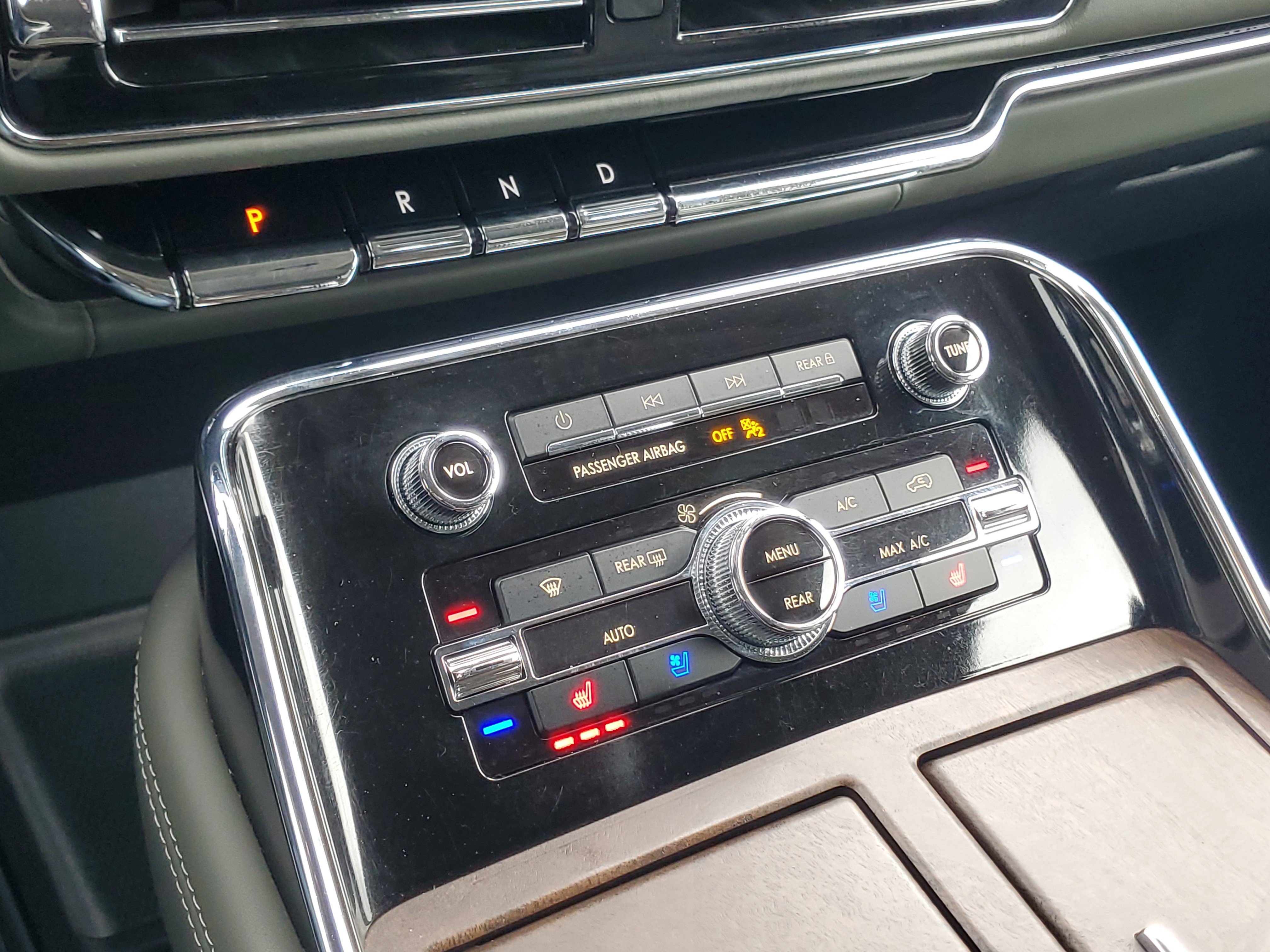 Certified 2024 Lincoln Navigator Black Label AWD/4WD image 18