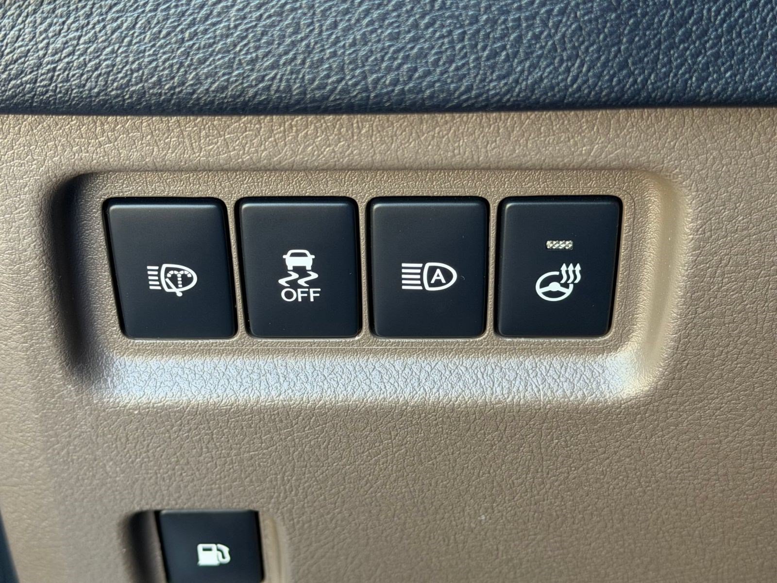 Used 2023 Lexus GX 460 Premium w/ Premium Package AWD/4WD image 25
