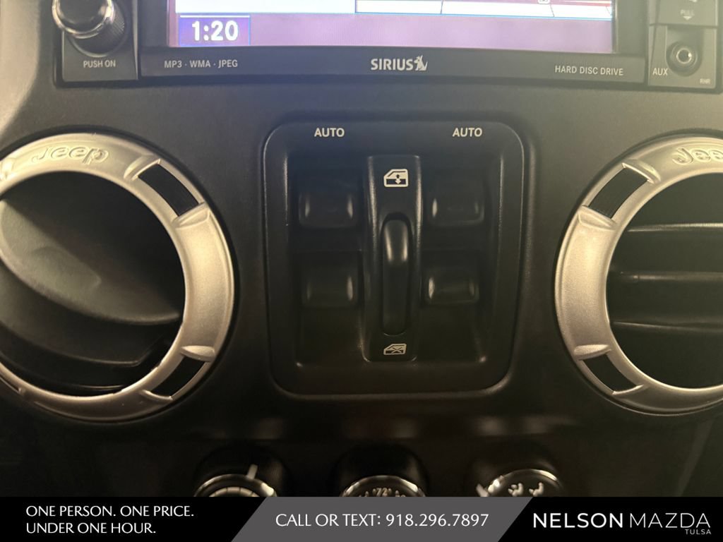 Used 2014 Jeep Wrangler Unlimited Sahara w/ Mopar Chrome Edition Group AWD/4WD image 27