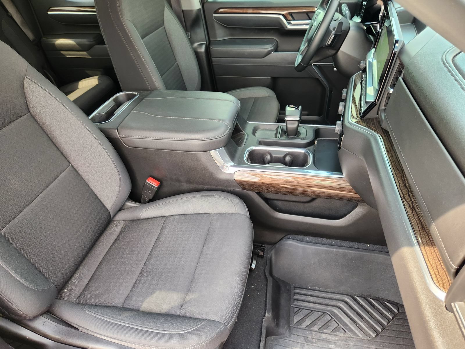 Used 2025 Chevrolet Silverado 1500 RST w/ Texas Edition Plus AWD/4WD image 15