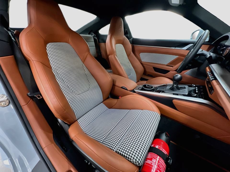 Certified 2023 Porsche 911 Sport Classic RWD image 28