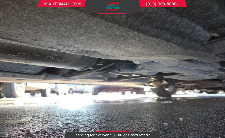 Used 2016 Chrysler 300 C image 12