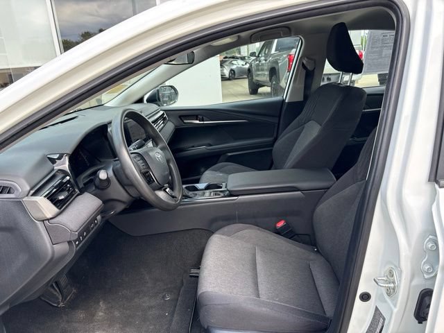 Used 2025 Toyota Camry LE FWD image 23
