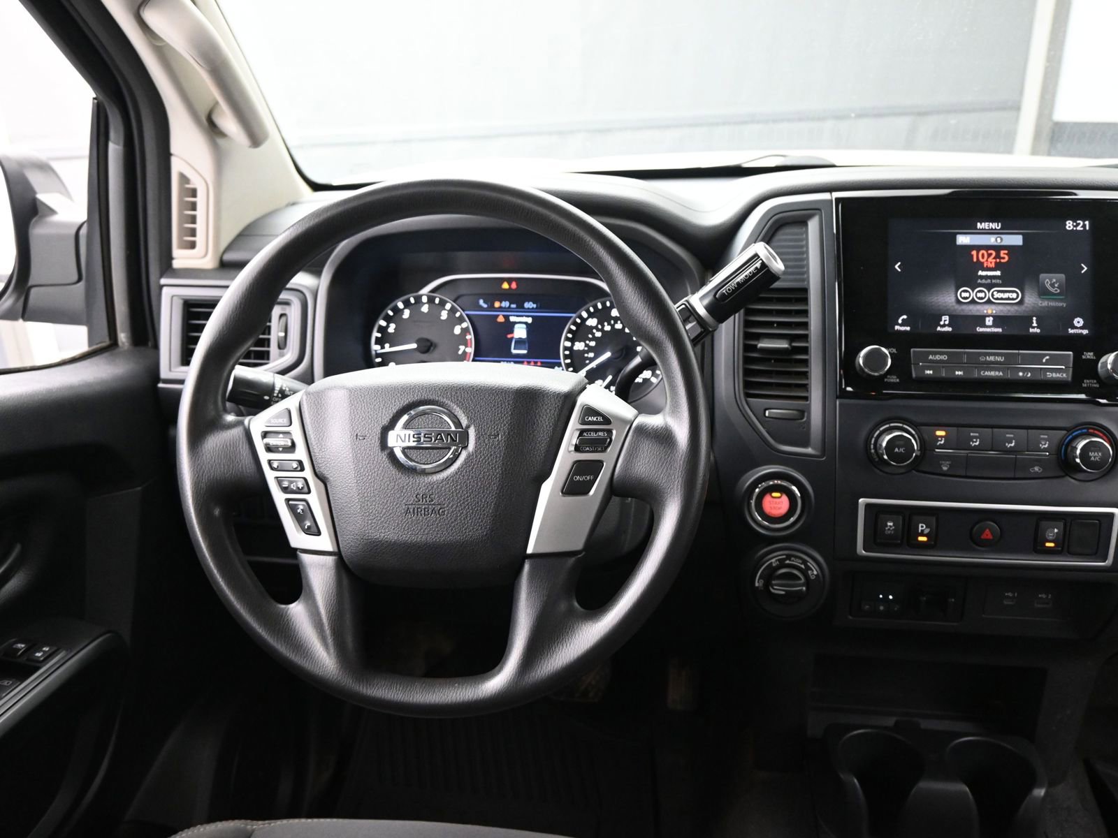 Used 2022 Nissan Titan S image 12