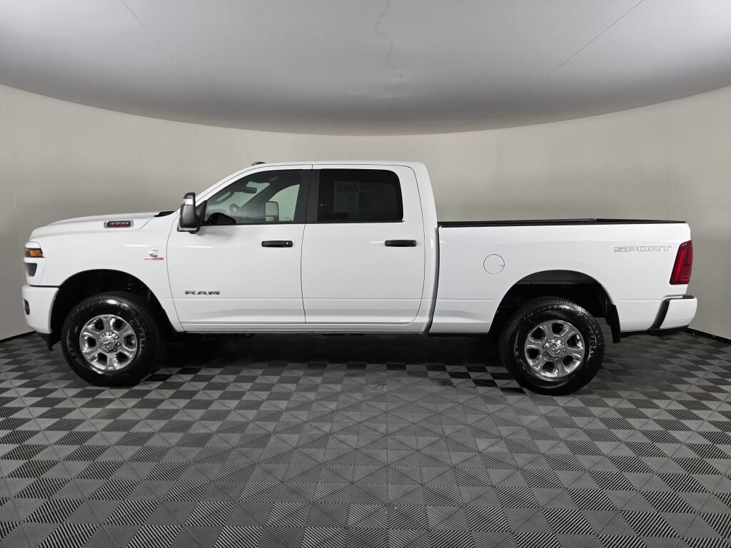 New 2026 RAM 3500 Big Horn AWD/4WD image 7