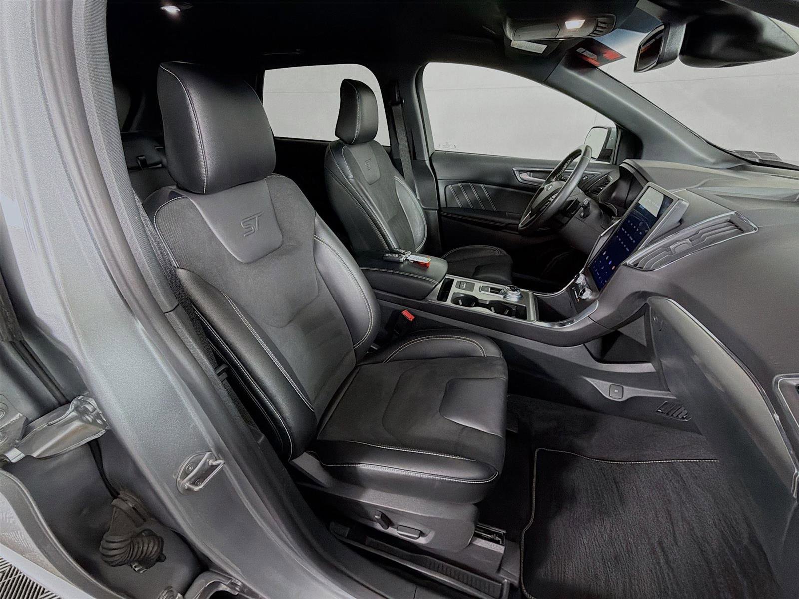 Used 2024 Ford Edge ST AWD/4WD image 27