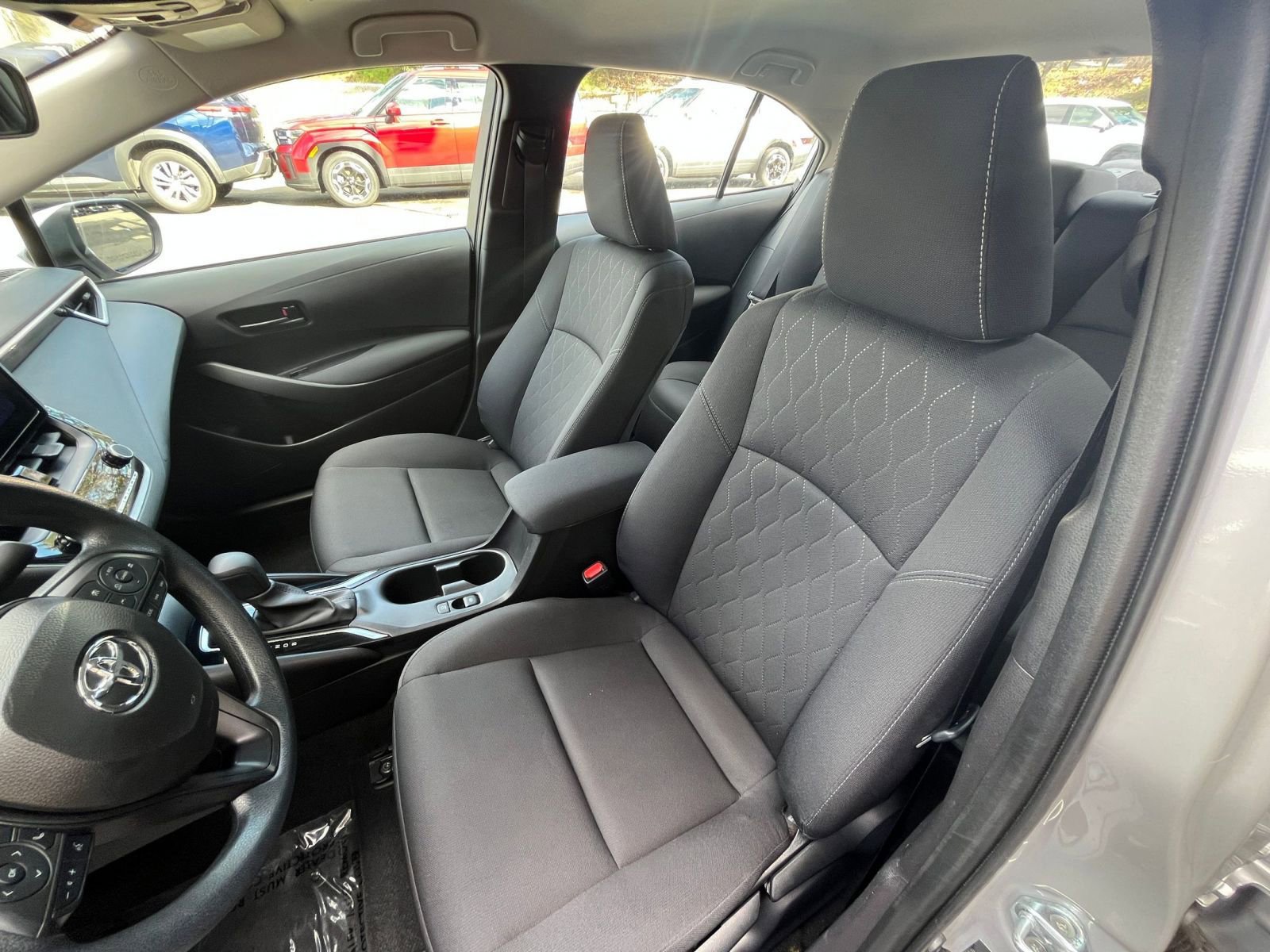 Used 2025 Toyota Corolla LE image 36