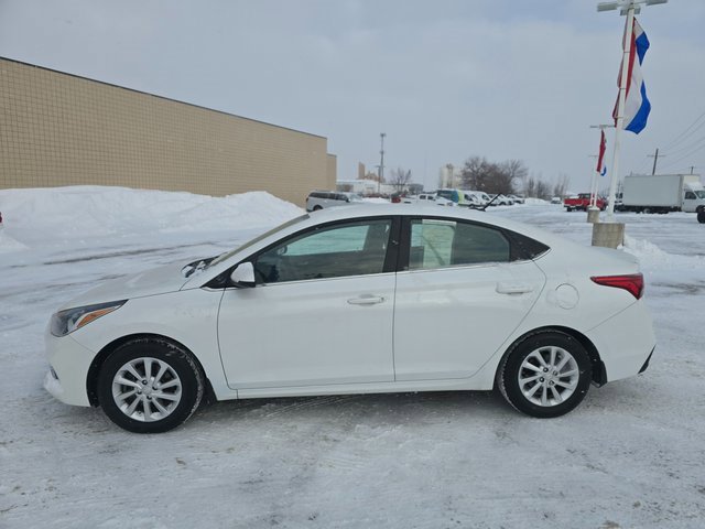 Used 2022 Hyundai Accent SEL image 8