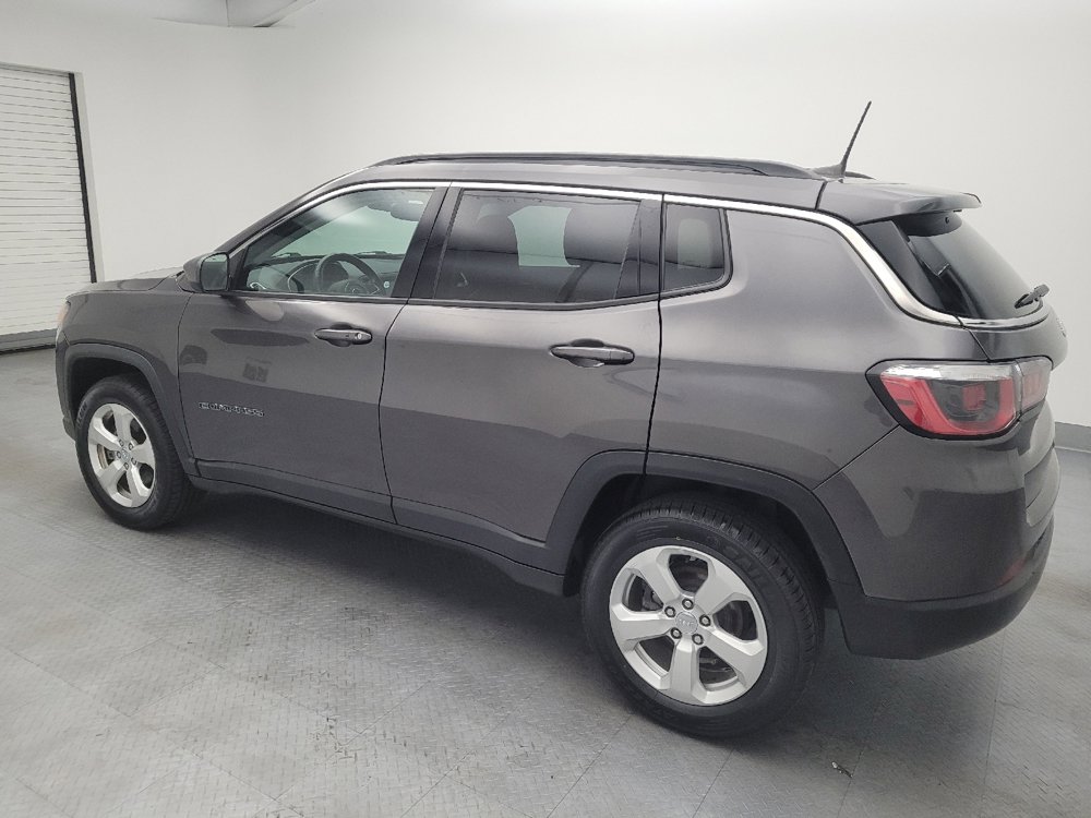 Used 2019 Jeep Compass Latitude w/ Popular Equipment Group AWD/4WD image 3