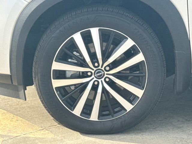 Used 2025 Nissan Pathfinder Platinum w/ Cargo Package image 5