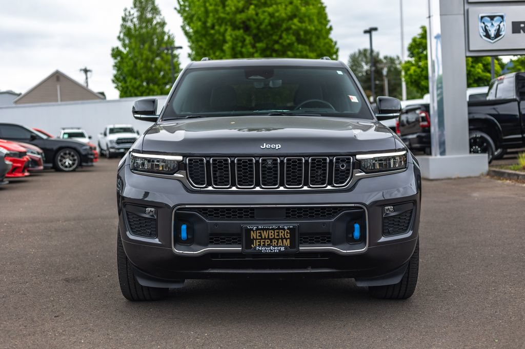 Used 2022 Jeep Grand Cherokee Overland w/ Advanced Protech Group III AWD/4WD image 7
