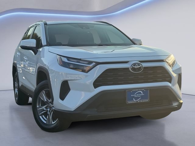 Used 2023 Toyota RAV4 XLE w/ Convenience Package FWD image 1