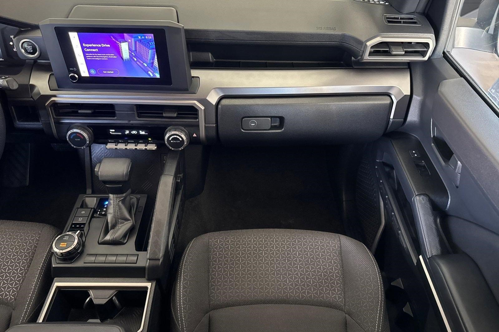 Certified 2025 Toyota 4Runner SR5 AWD/4WD image 29