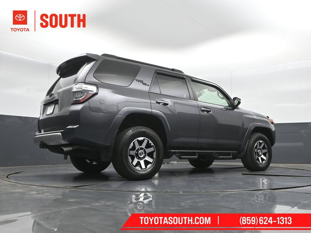 Used 2019 Toyota 4Runner TRD Off-Road Premium AWD/4WD image 38