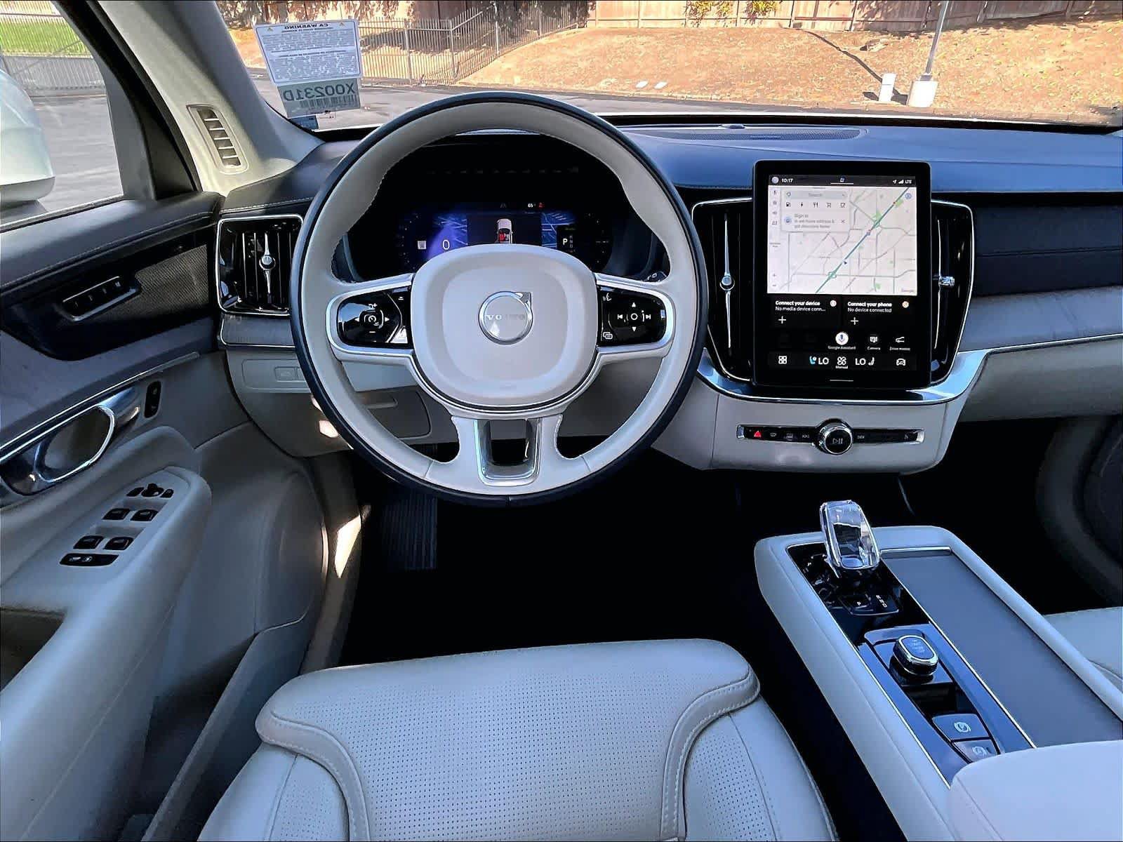 Used 2025 Volvo XC90 T8 Ultra w/ Protection Package Premier AWD/4WD image 9
