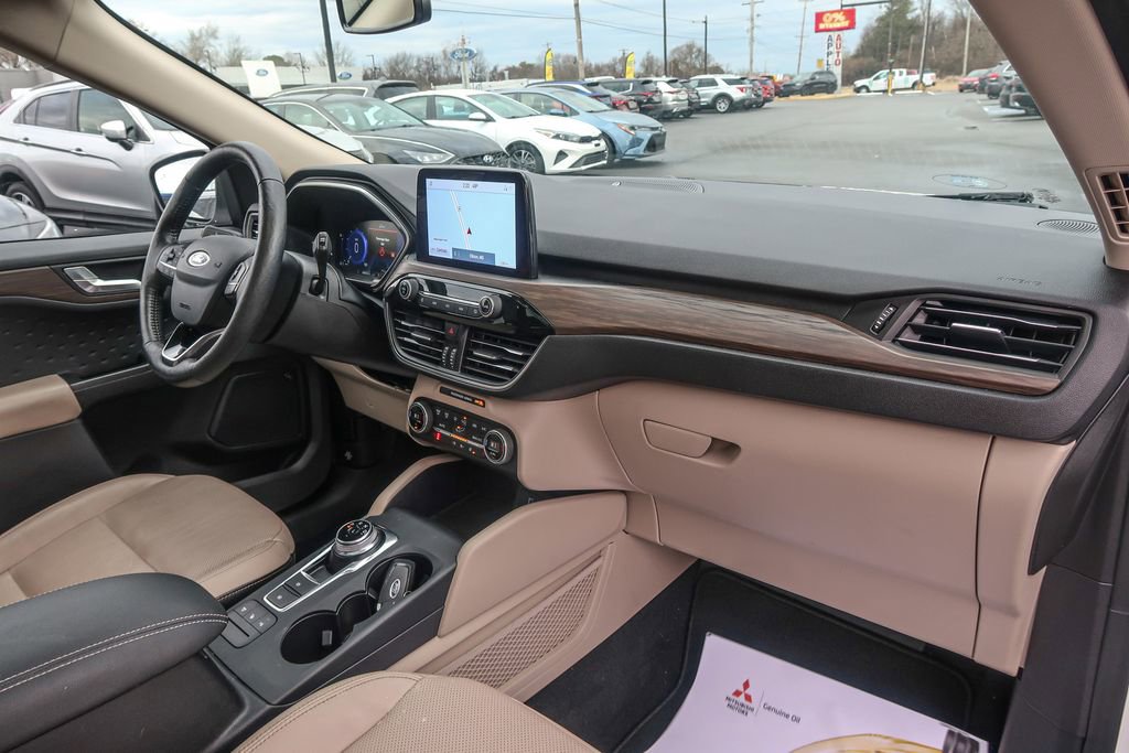 Used 2020 Ford Escape Titanium w/ Titanium Premium Package 2.0 image 23