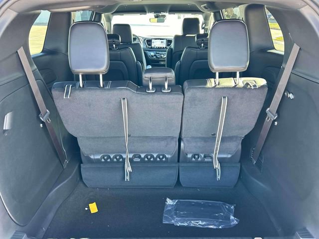New 2026 Chrysler Voyager LX FWD image 12