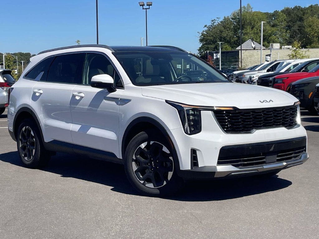 Used 2025 Kia Sorento S w/ Panoramic Sunroof Package