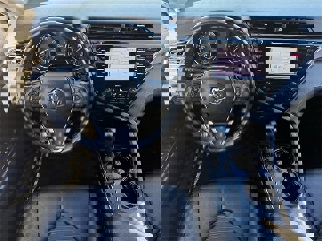 Used 2020 Toyota Camry SE image 11