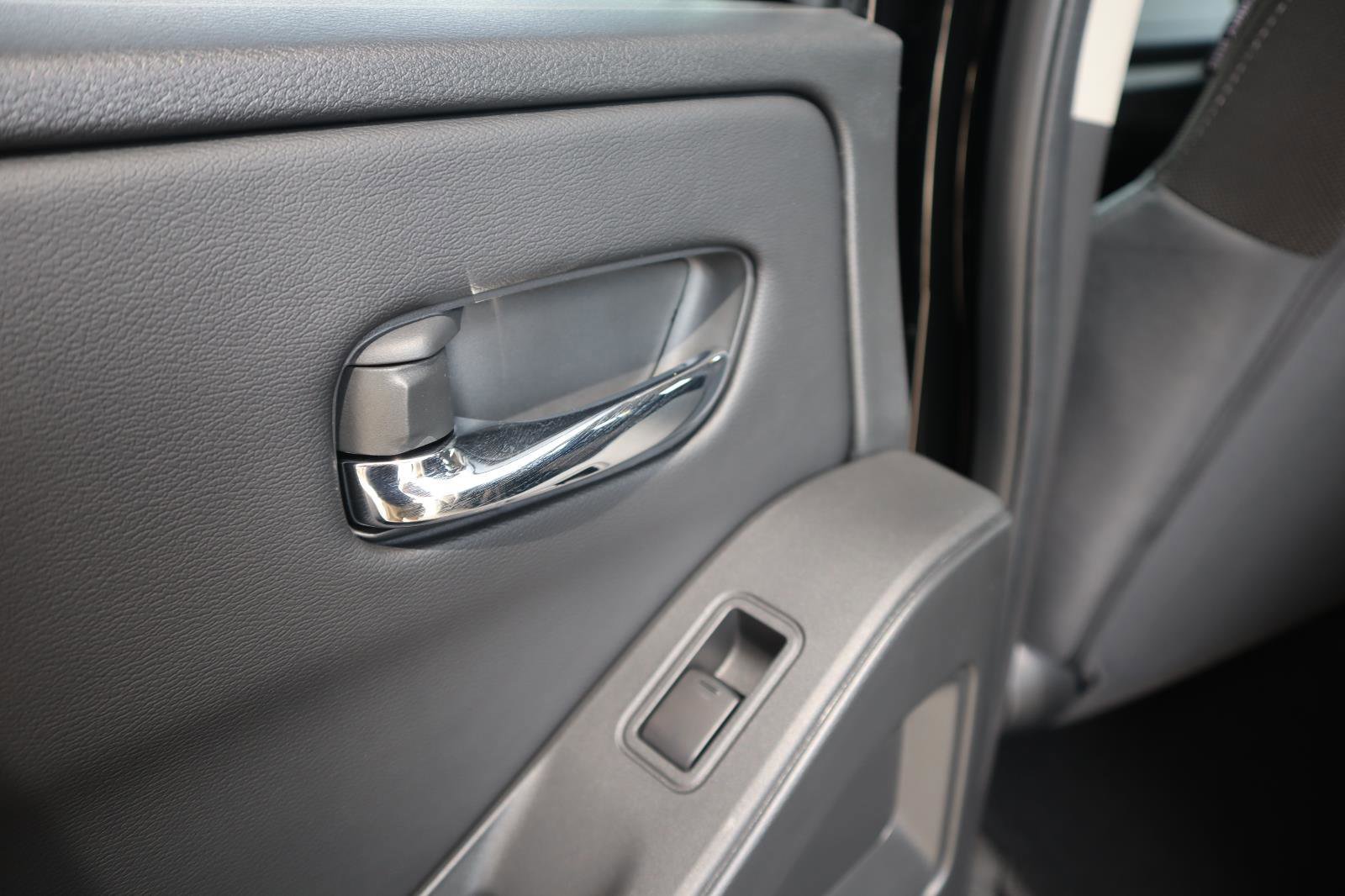 New 2026 Nissan Frontier 4x4 Crew Cab image 38