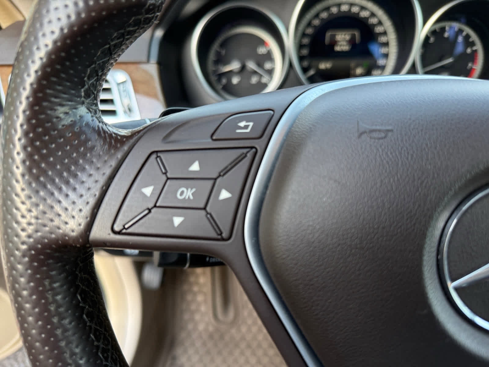 Certified 2016 Mercedes-Benz E 350 4MATIC Wagon image 25